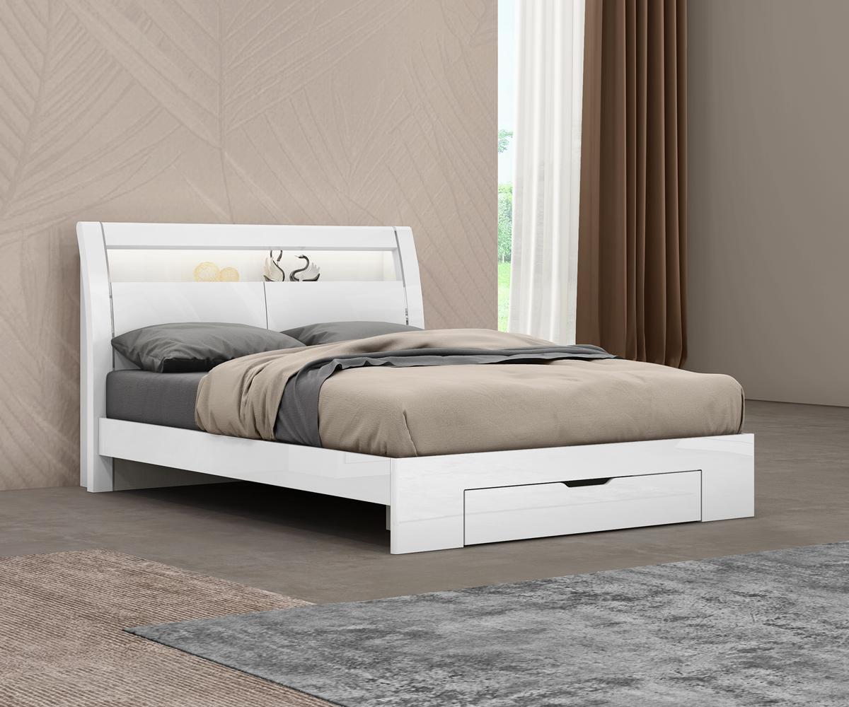 https://www.kwalityfurniture.com/assets/uploads/files/products/2883-phoebe-double-bed.jpg
