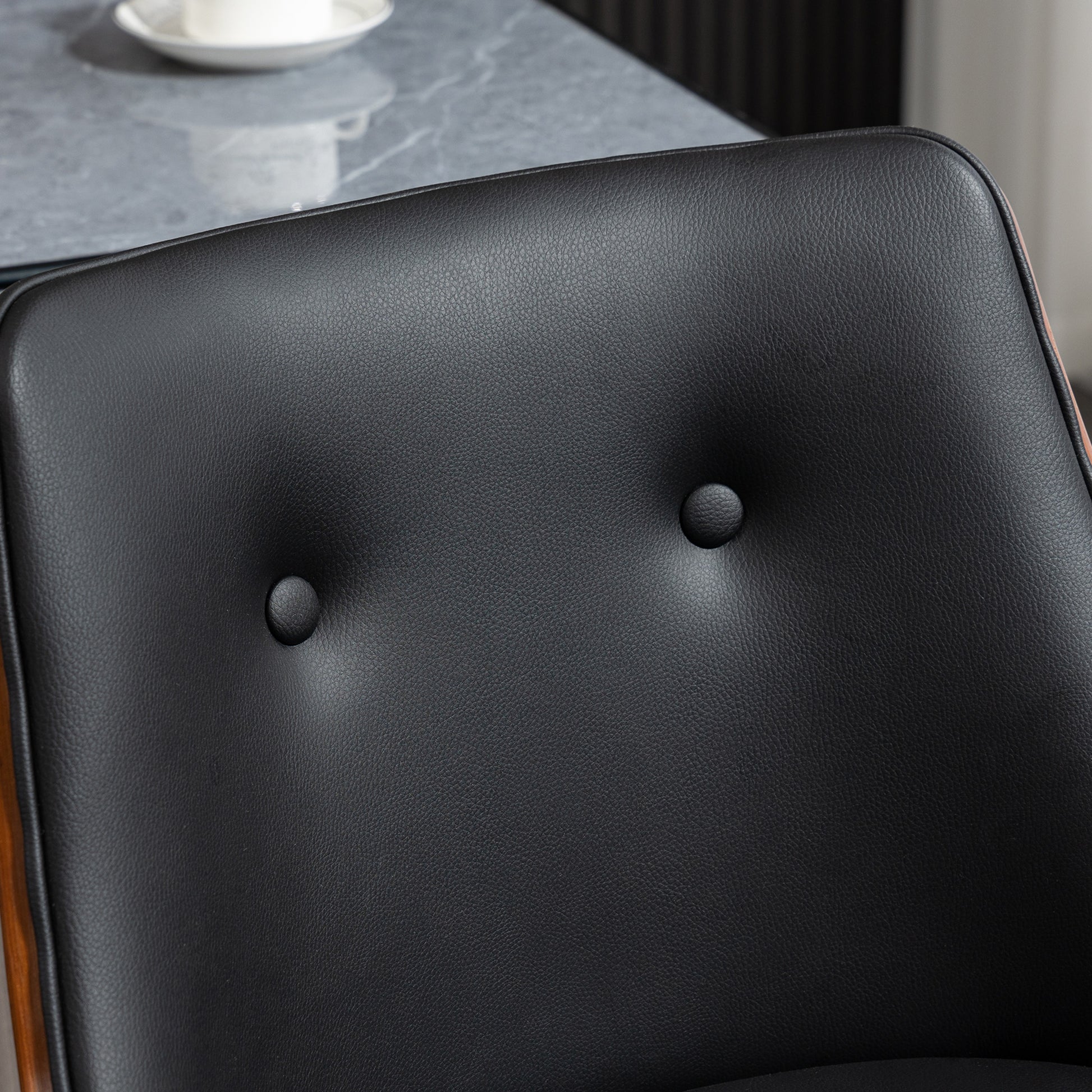 HOMCOM Black Tufted PU Leather Swivel Counter Height Bar Stools (Set of 2)