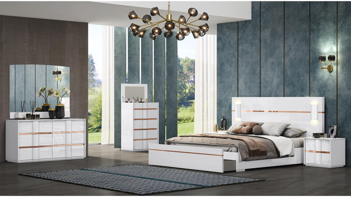 Munara Nightstand