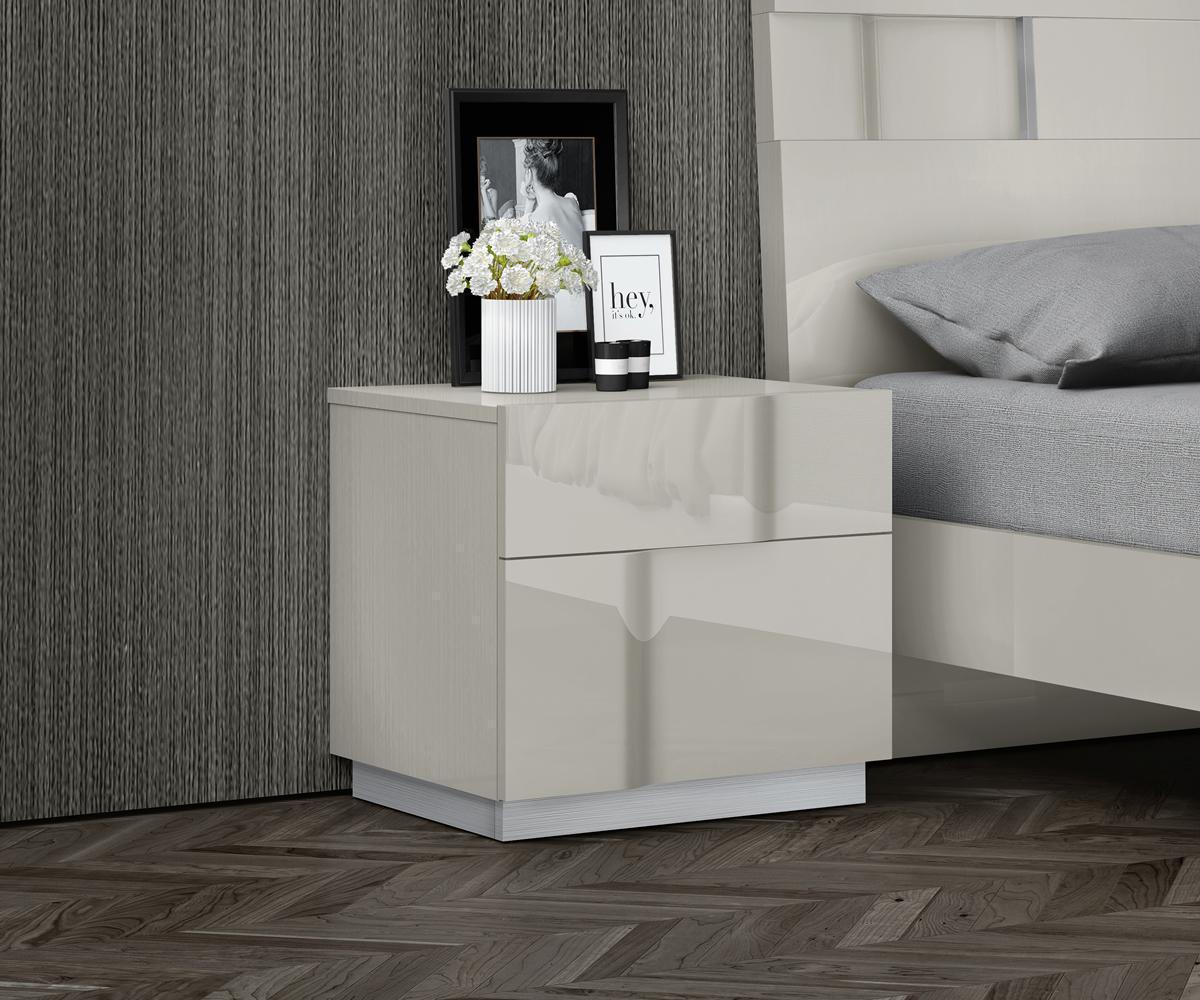 Latina SB185 Modern Grey Lacquer Solid Wood LED Bedroom Set
