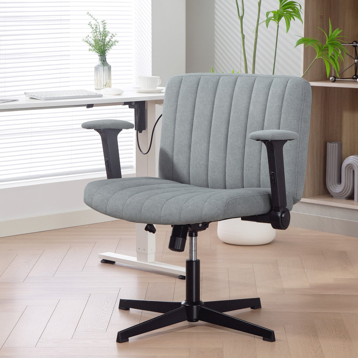 Criss Cross Chair with Flip-up Armrests, Wide Office Chair with Adjustable Height, Grey