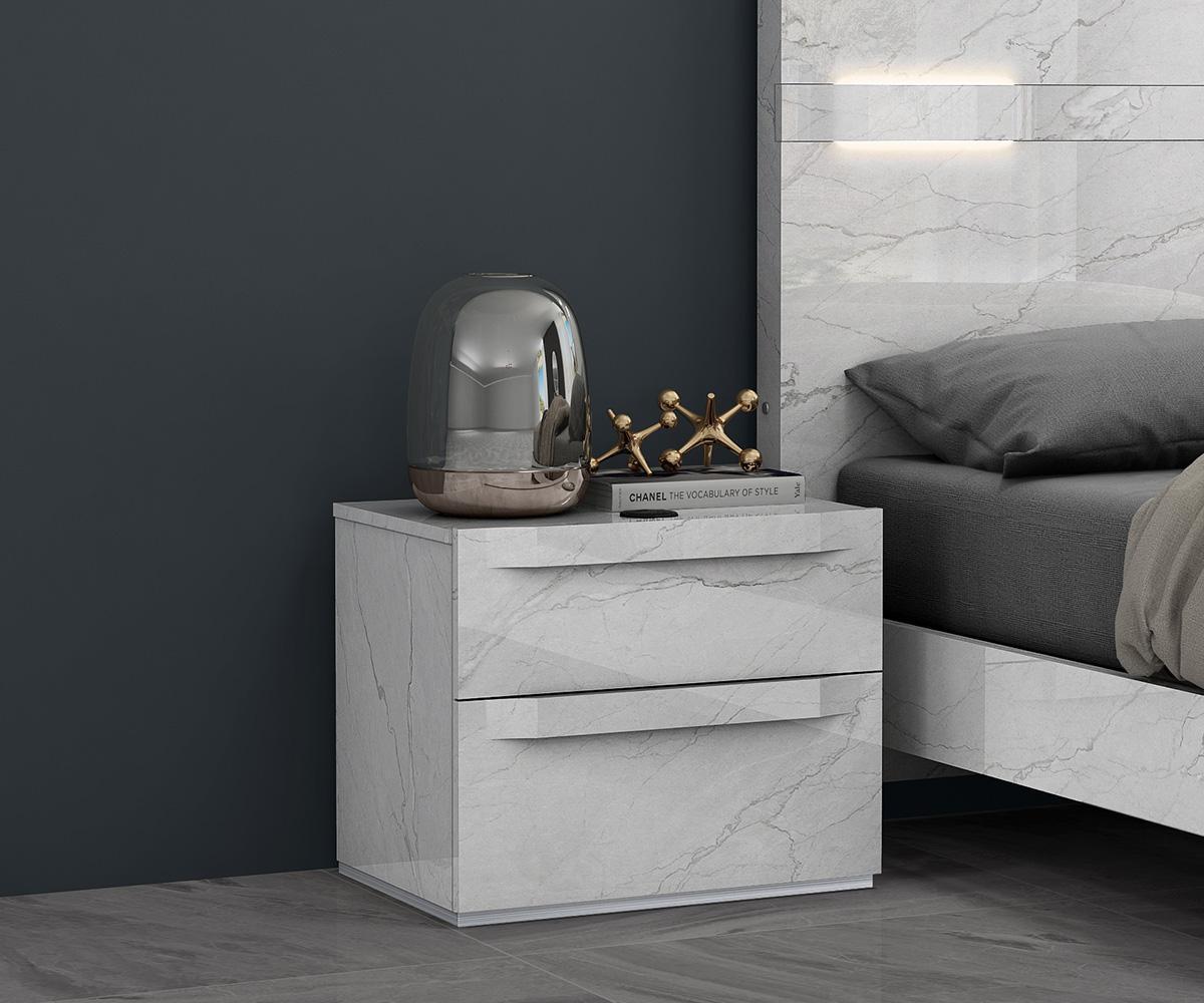 Zeke Nightstand – White