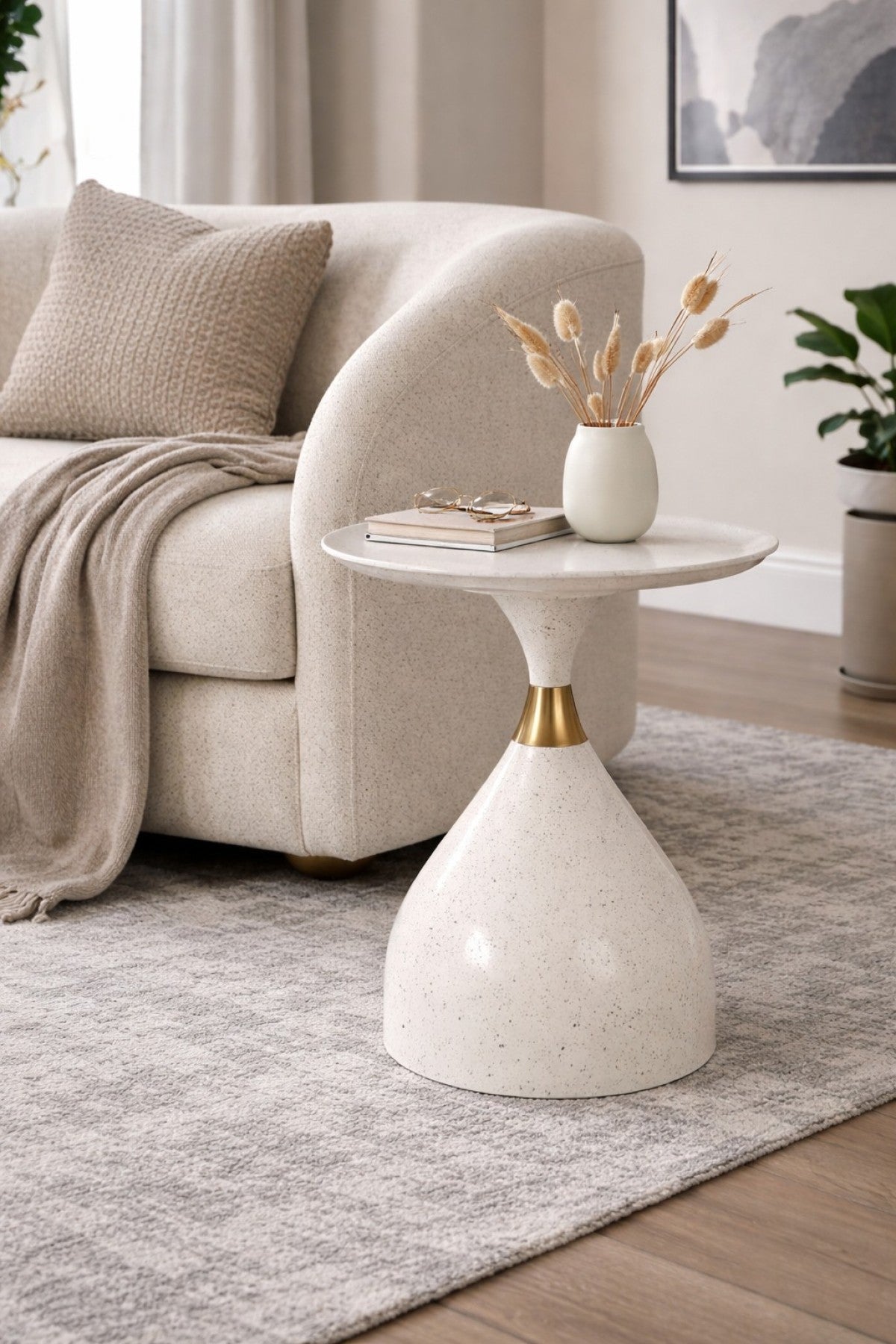 Curved Accent Table – White