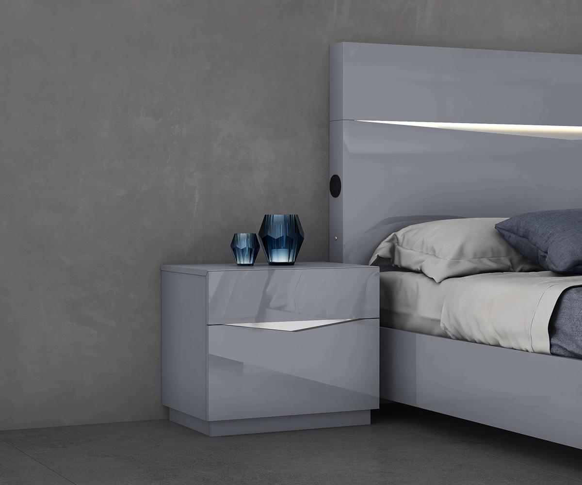 Nikos Modern High Gloss Platform Bedroom Set with LED and Bluetooth