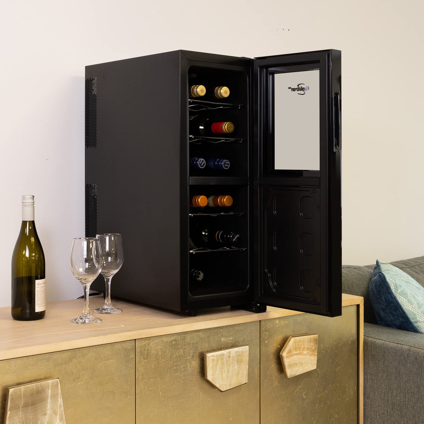 6 Bottle Wine Cooler, Black, Thermoelectric Wine Fridge, 0.65 cu. ft. (16L), Freestanding Wine Cellar, Red, White and Sparkling Wine Storage for Small Kitchen, Apartment, Condo, RV