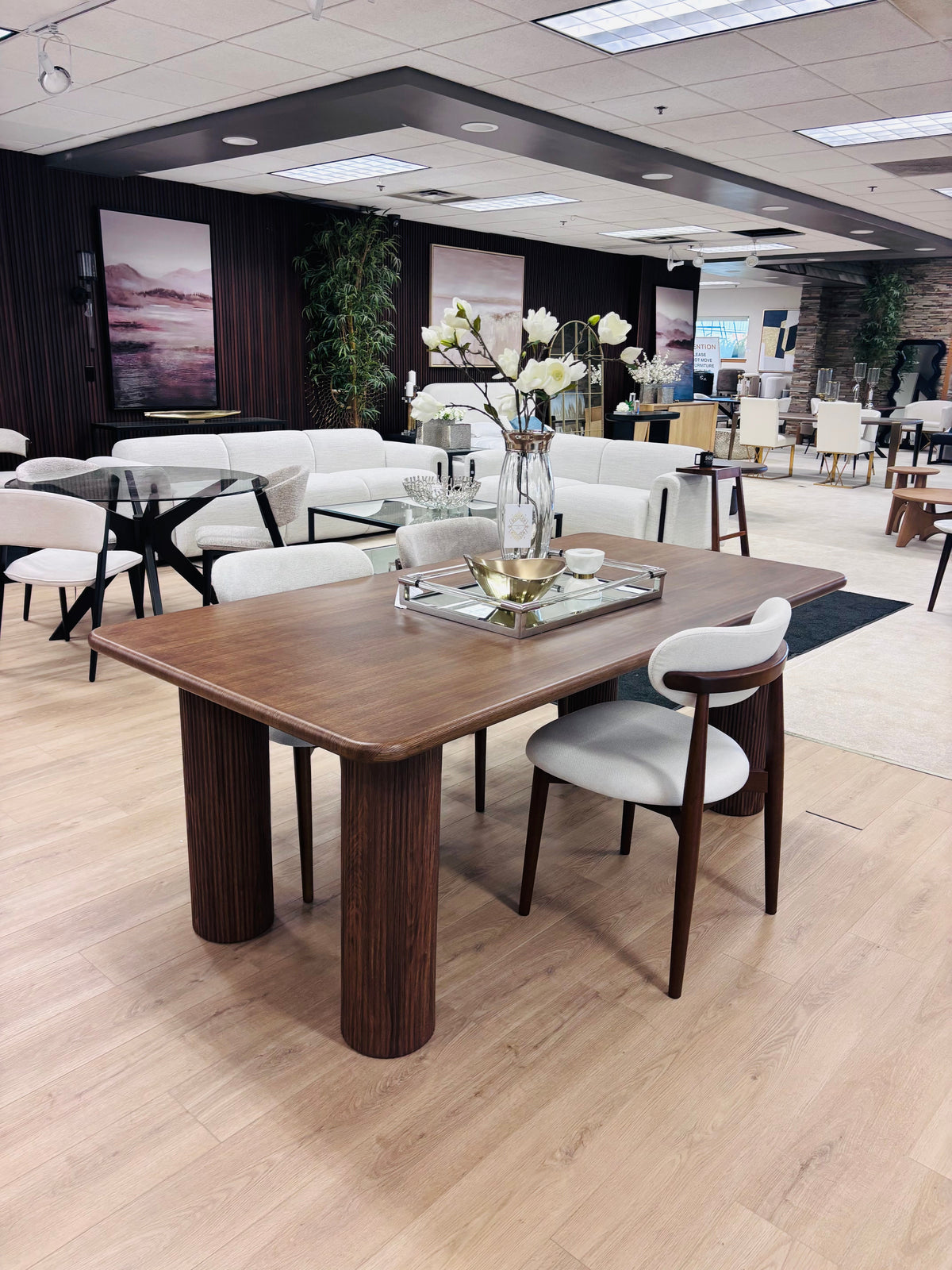 80" Walnut Dining Set, Ribbed Legs