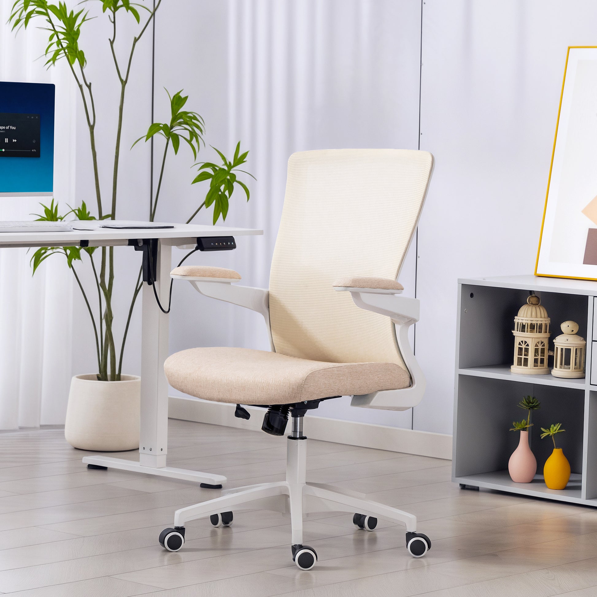 HOMCOM Ergonomic Swivel Desk Chair: Adjustable Lumbar, Flip-up Armrests, Wheels, Beige