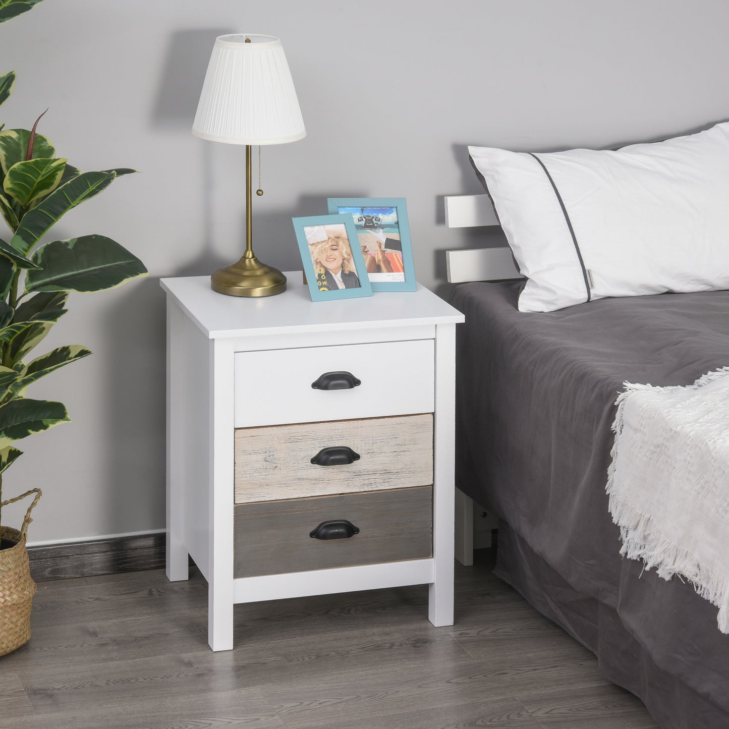 HOMCOM Modern 3-Drawer Wooden Bedside Nightstand - Accent Storage Cabinet