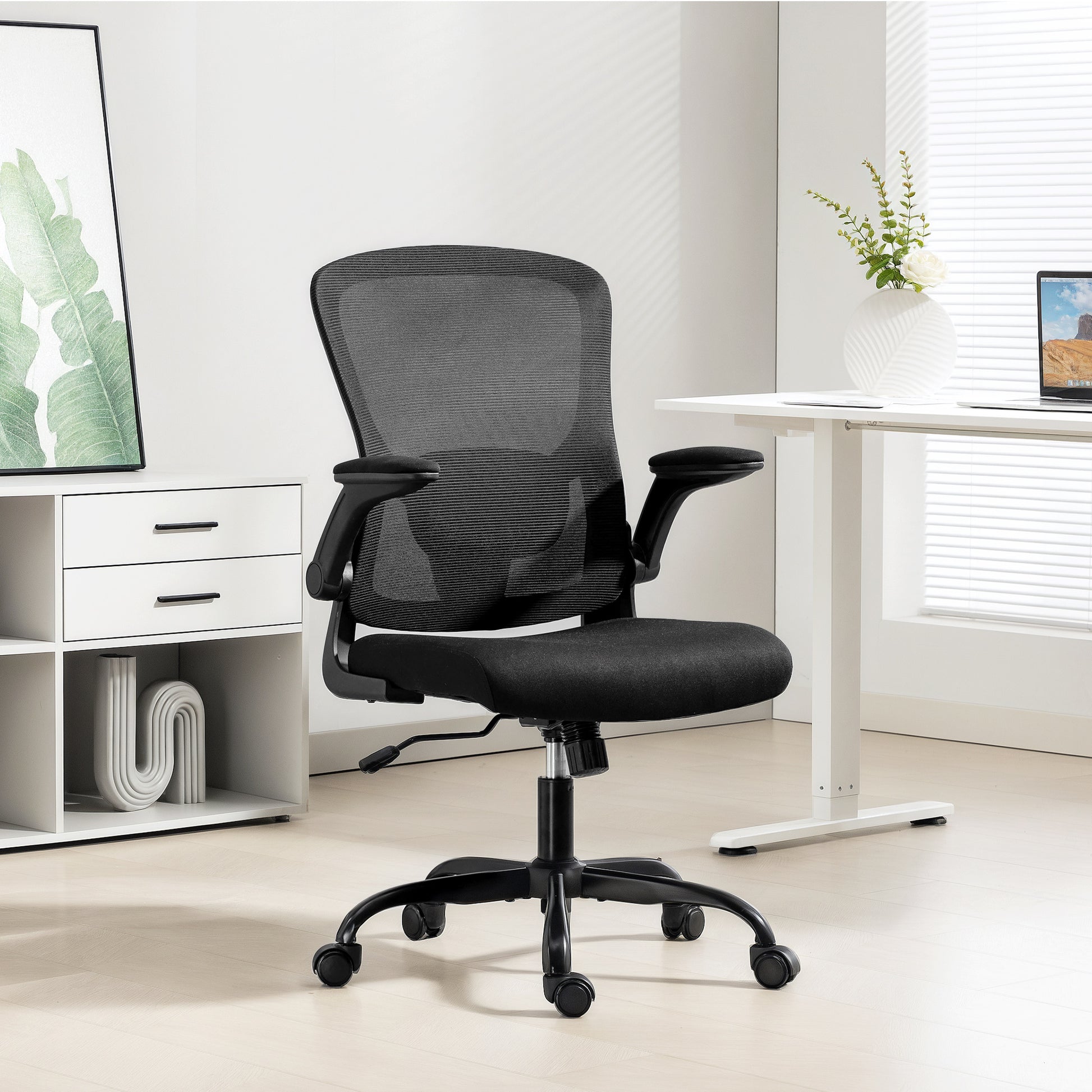 HOMCOM Ergonomic Mesh Office Chair with 4D Lumbar Support, Flip-Up Armrests, Tilt, Swivel