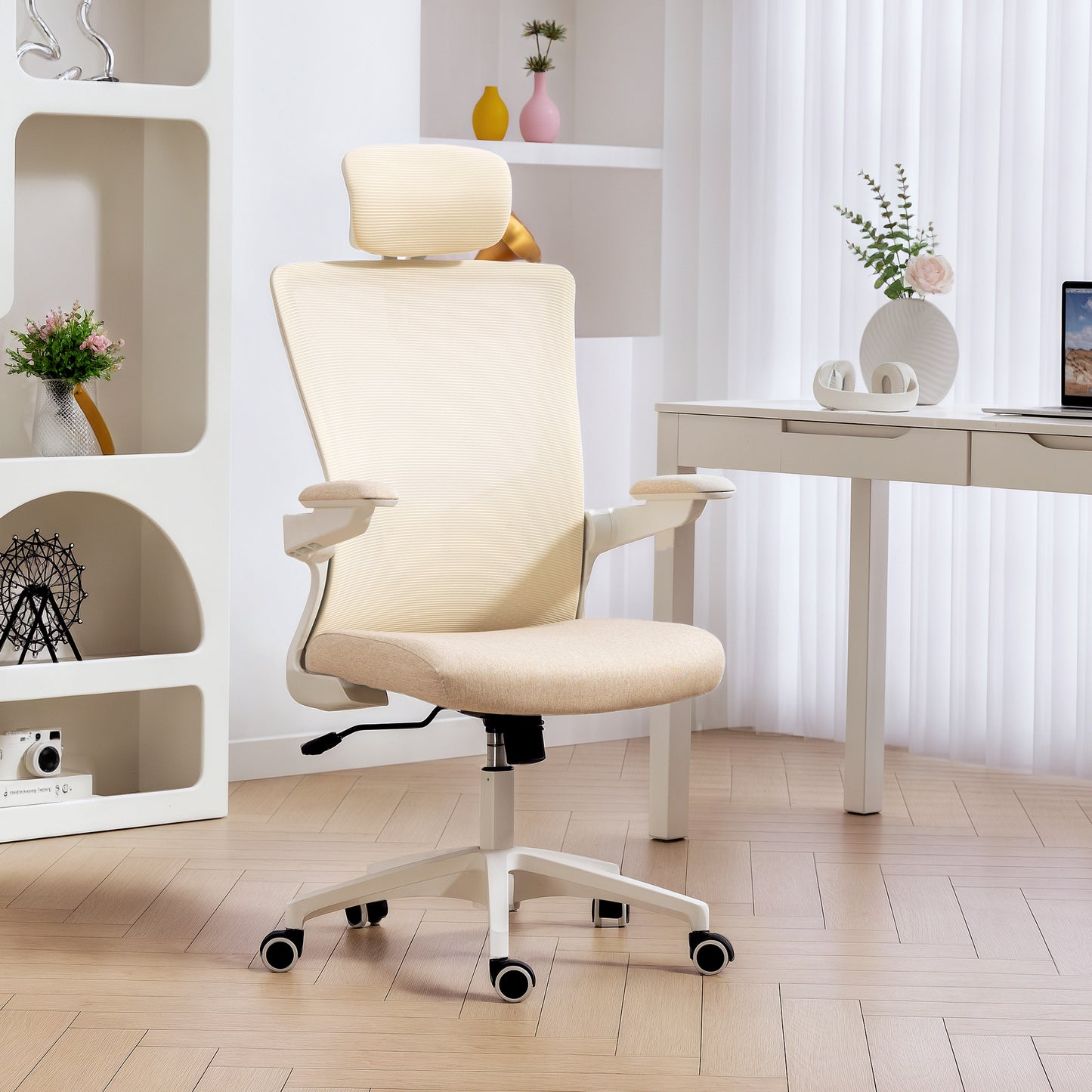 HOMCOM Ergonomic Swivel Desk Chair with Adjustable Lumbar Support & Flip-up Armrests