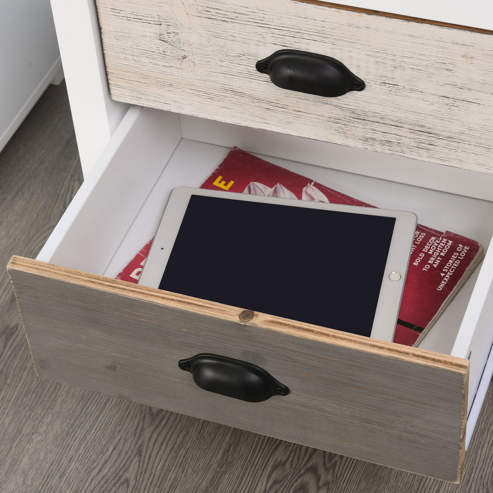 HOMCOM Modern 3-Drawer Wooden Bedside Nightstand - Accent Storage Cabinet