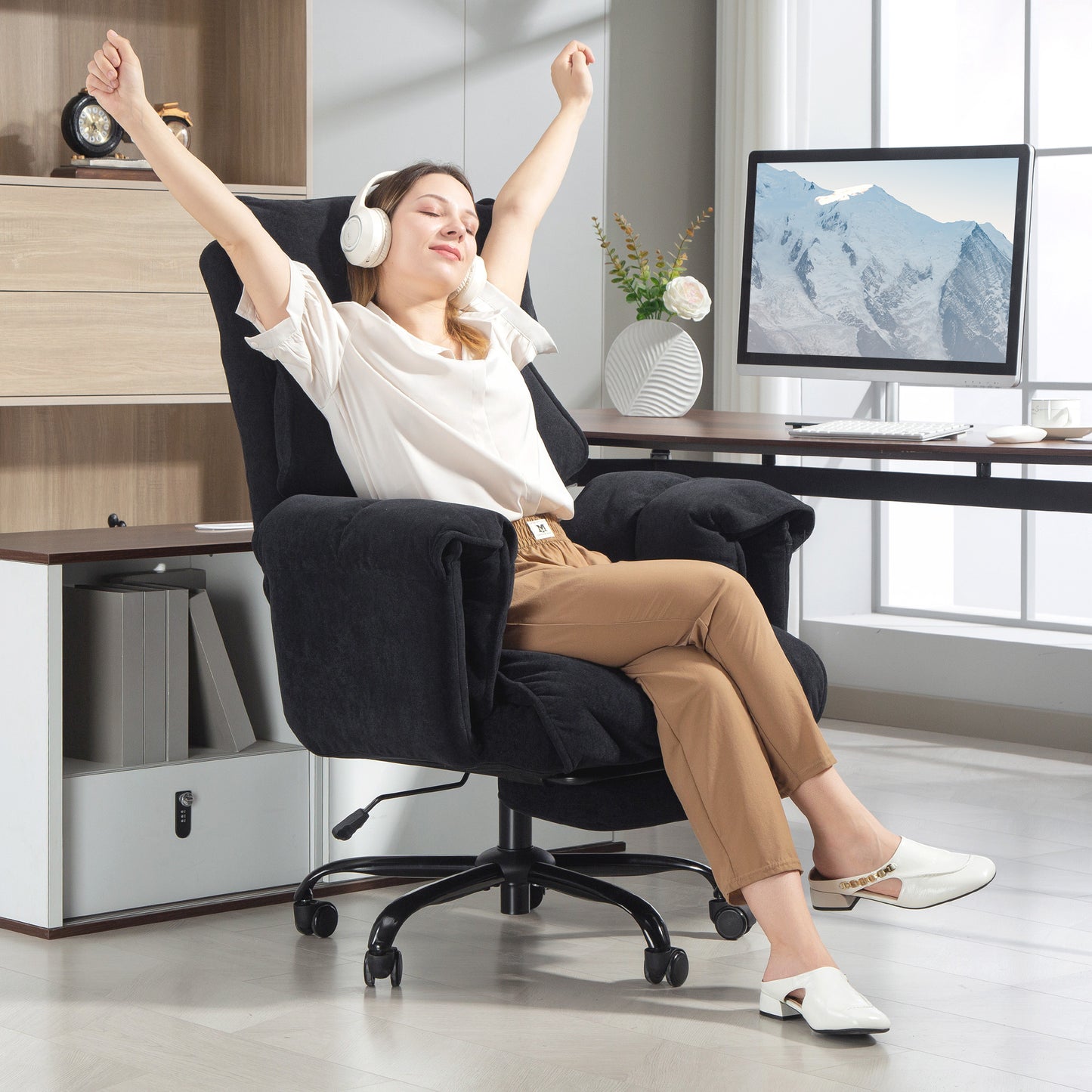 HOMCOM Ergonomic Black Office Chair: Adjustable Backrest, Lumbar, Headrest, Footrest