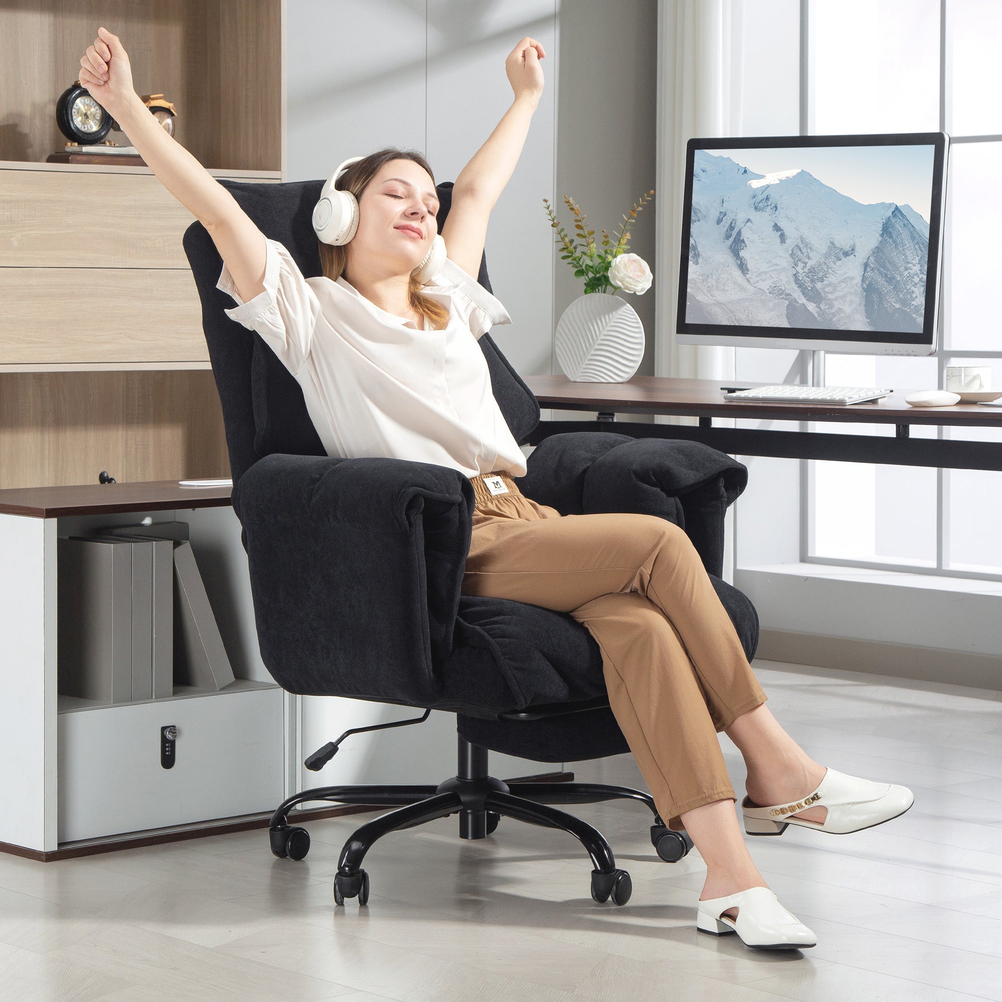 HOMCOM Ergonomic Black Office Chair: Adjustable Backrest, Lumbar, Headrest, Footrest