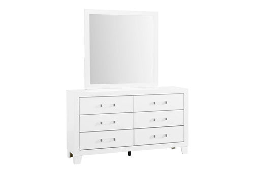 Luccia-White