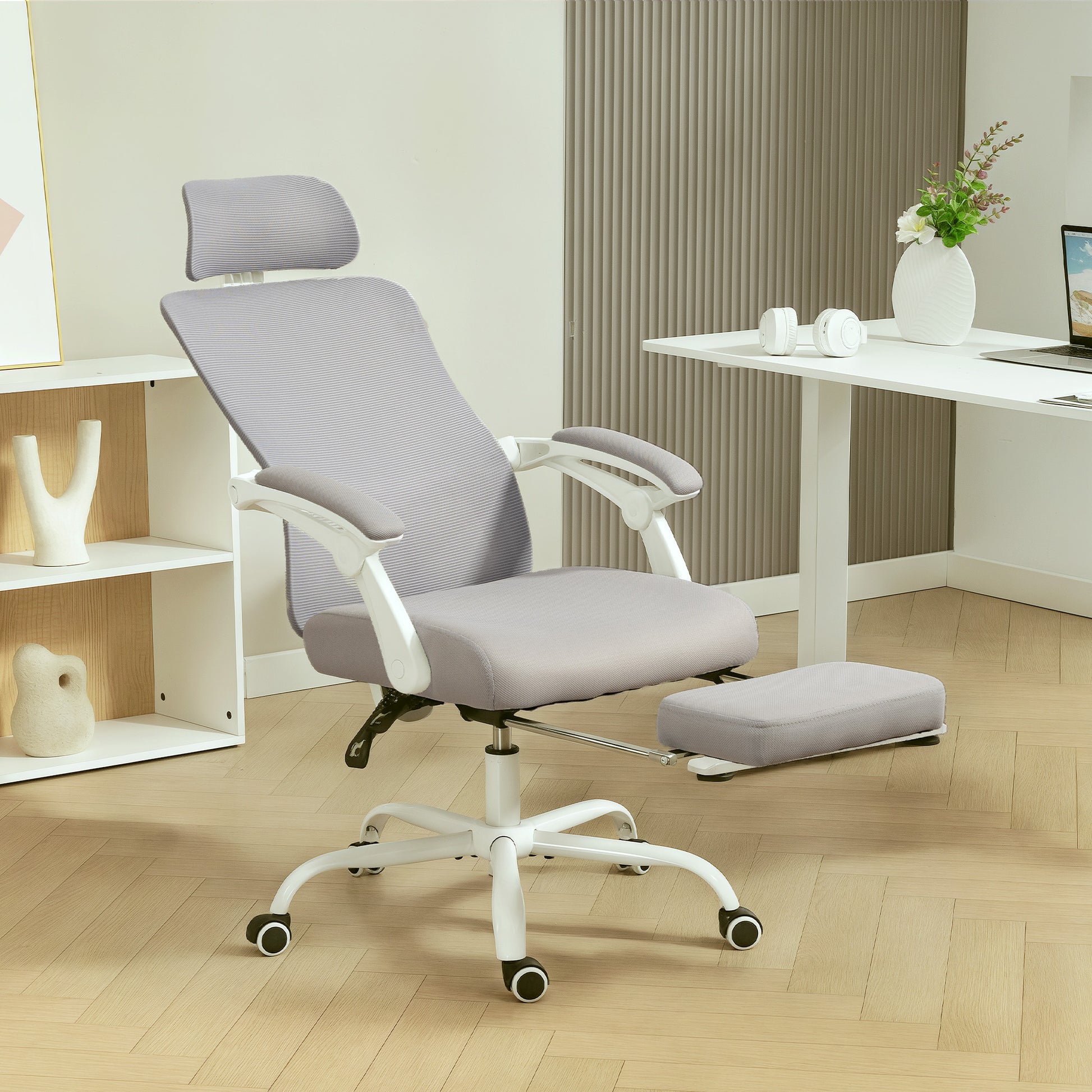 HOMCOM Ergonomic Mesh Reclining Office Chair with Adjustable Lumbar Support & Headrest