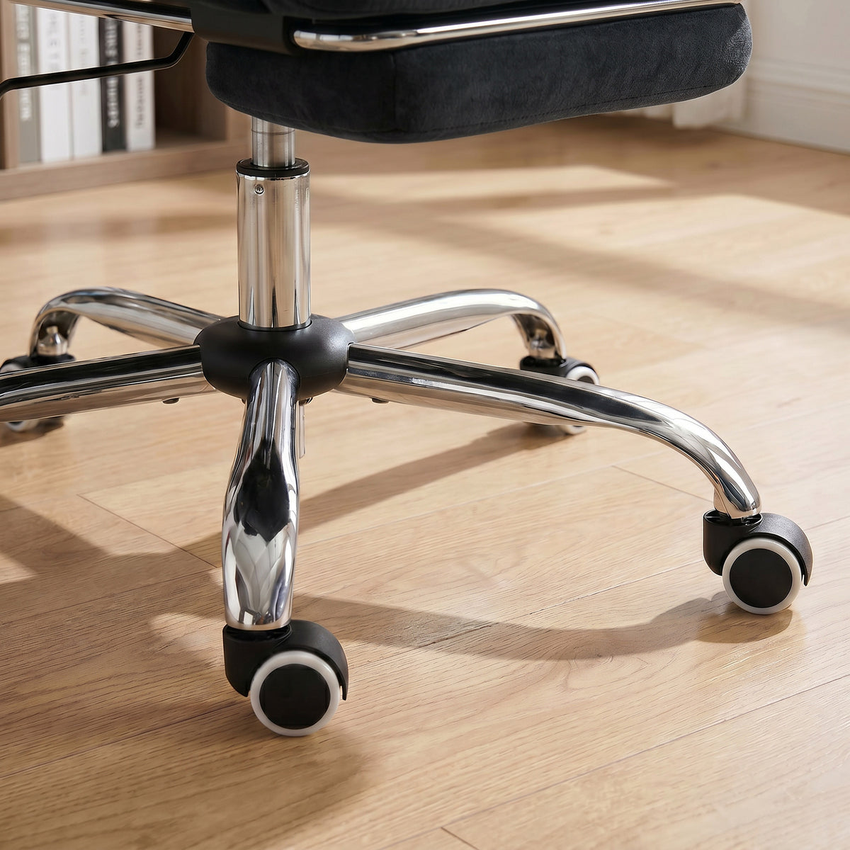 Office Chair with Footrest, Ergonomic Reclining Computer Gaming Chair with Snow Flannel Fabric, Black
