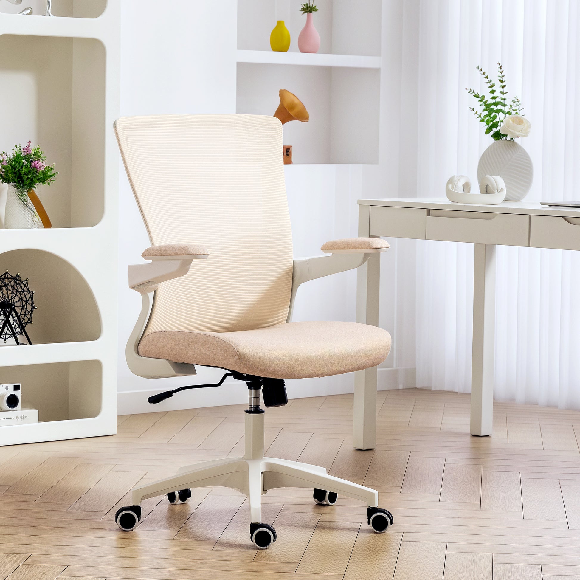 HOMCOM Ergonomic Swivel Desk Chair: Adjustable Lumbar, Flip-up Armrests, Wheels, Beige